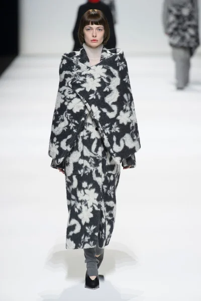 Look 24